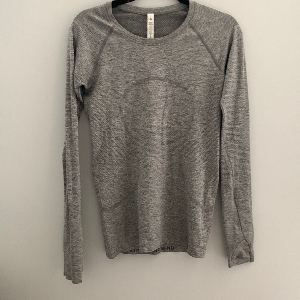EUC!  Lululemon Swiftly Tech long sleeve shirt 2.0 size 6
